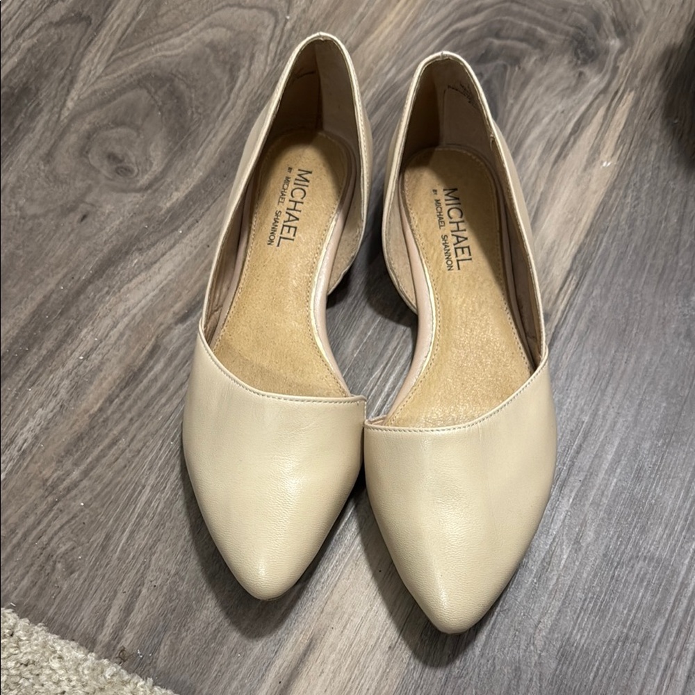 Michael Shannon Cream Classic Pointed Flats
